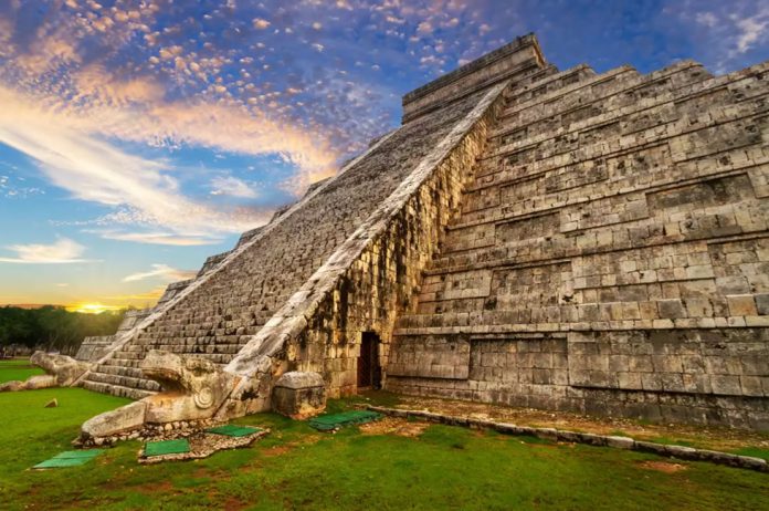 mayan-pyramid Mayan Pyramid